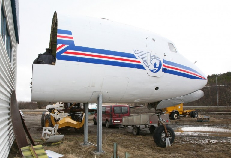 TF-IUB Douglas DC-6A Liftmaster 